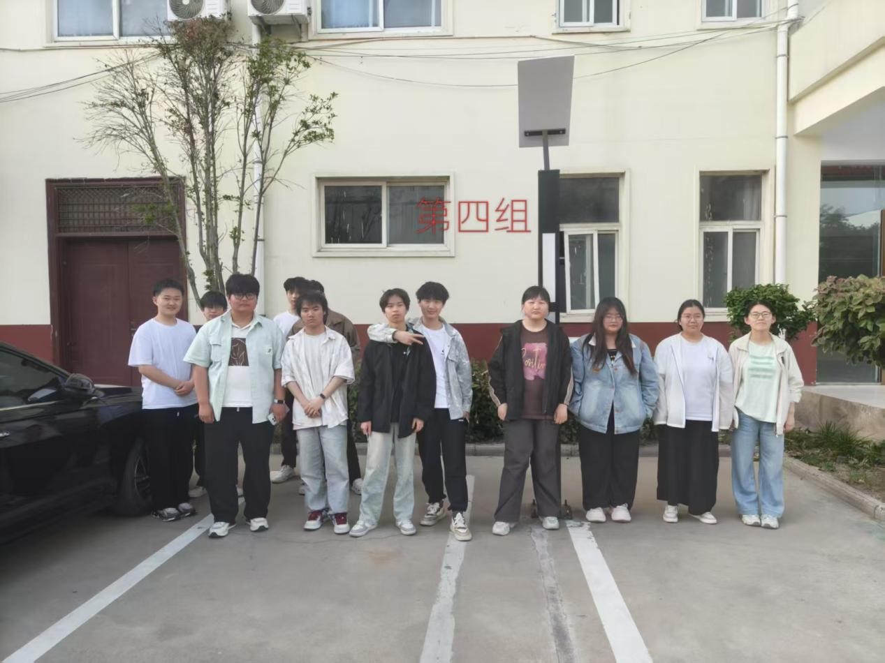 青年志愿者社团活动照片