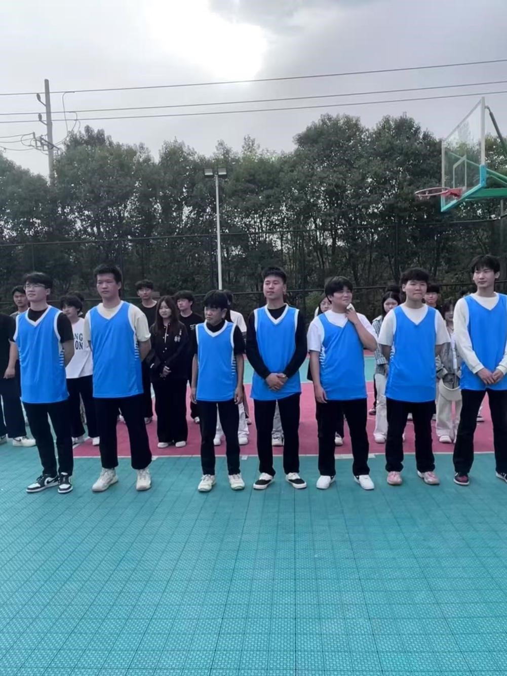 趣玩篮球社团活动照片